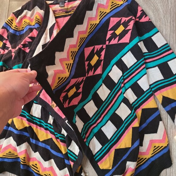 Forever 21 Rainbow Aztec High Low Waterfall Front Sweater Size L - Picture 5 of 7